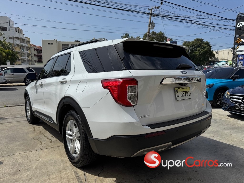 2020 Ford Explorer XLT — foto 3 / 10