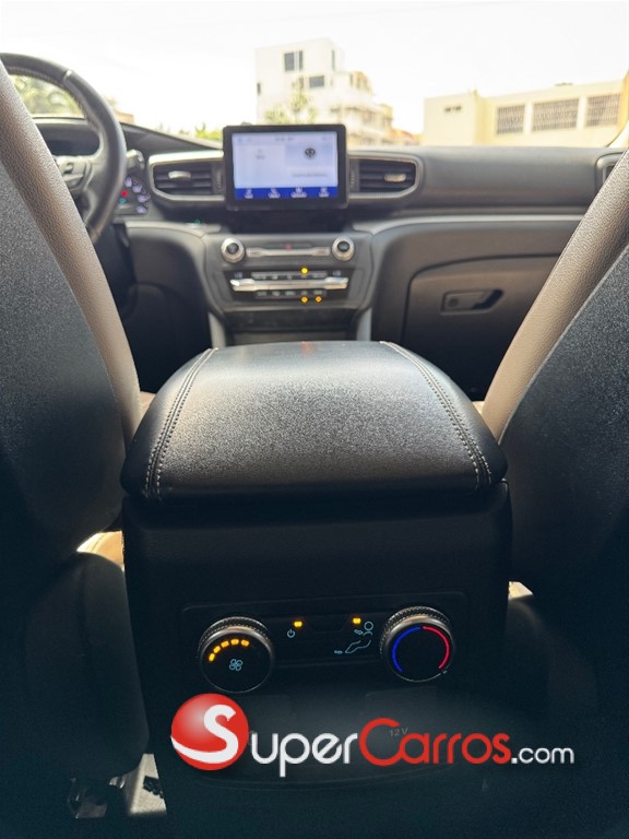 2020 Ford Explorer XLT — foto 7 / 10
