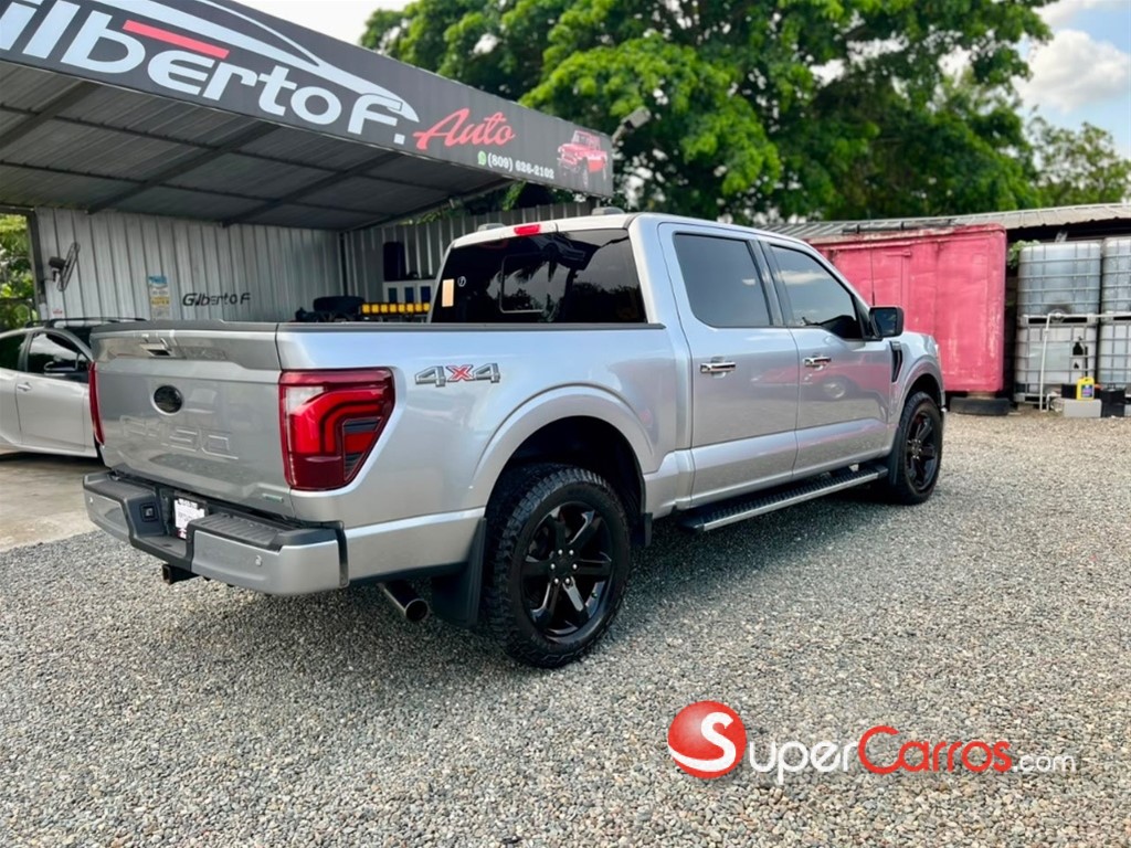 2021 Ford F 150 XLT ECOBOOST — foto 5 / 12