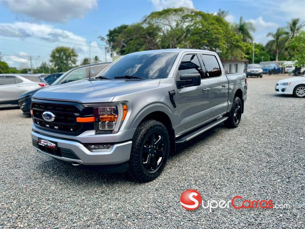 2021 Ford F 150 XLT ECOBOOST — foto 10 / 12