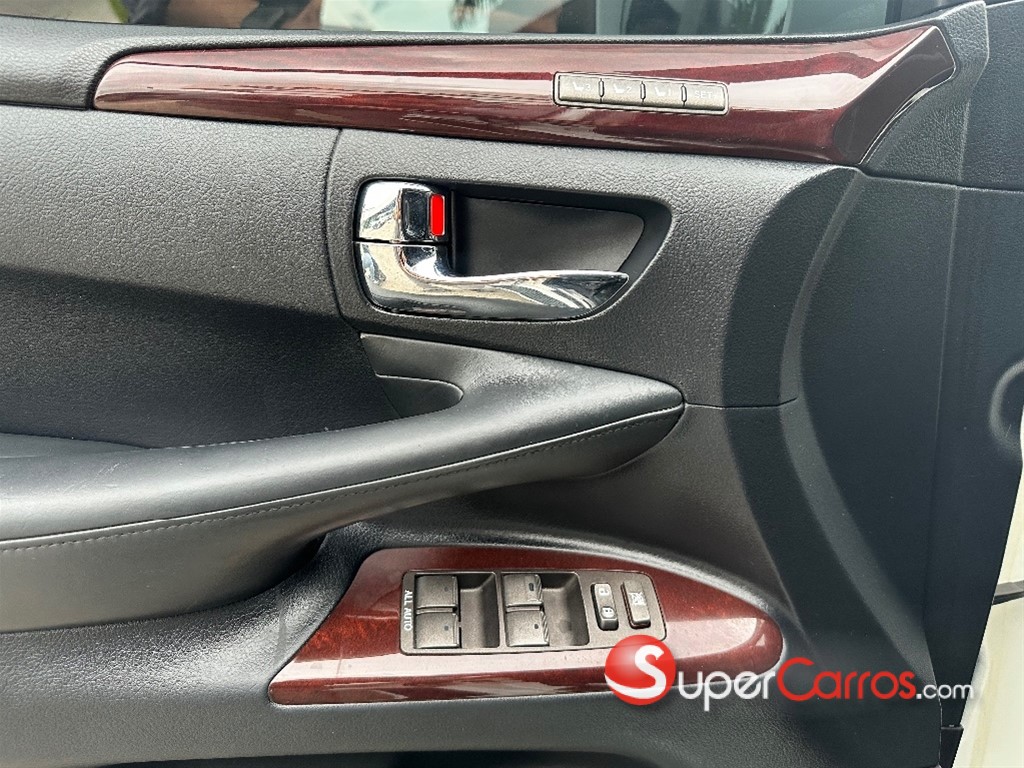 2015 Lexus LX 570 — foto 8 / 12
