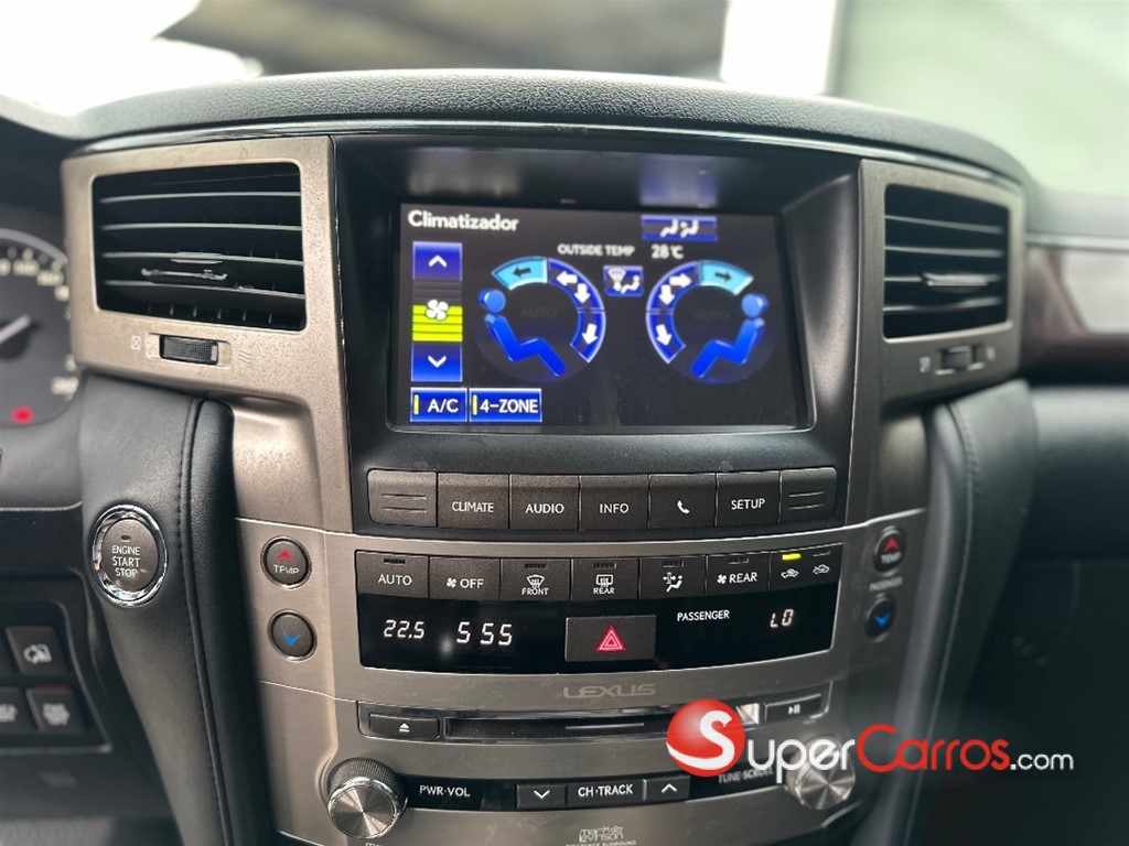 2015 Lexus LX 570 — foto 11 / 12