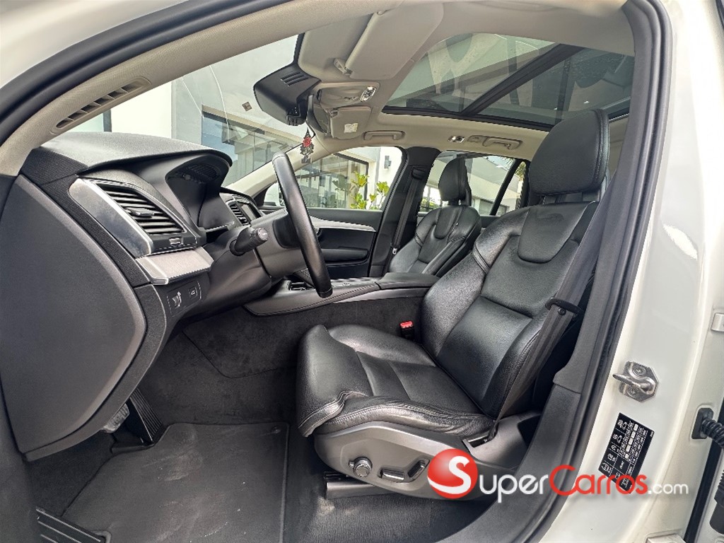 2021 Volvo XC90 Momentum D5 — foto 4 / 11