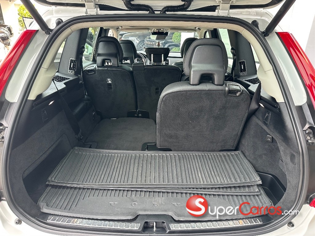 2021 Volvo XC90 Momentum D5 — foto 6 / 11