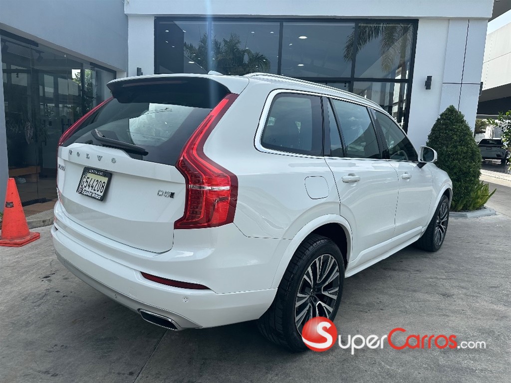 2021 Volvo XC90 Momentum D5 — foto 10 / 11
