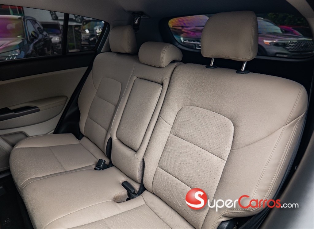 2021 Kia Sportage — foto 7 / 10