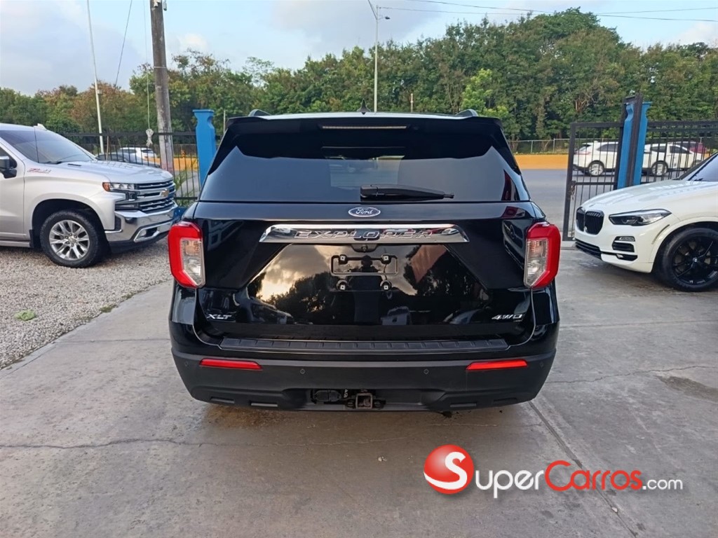 2021 Ford Explorer XLT — foto 5 / 12