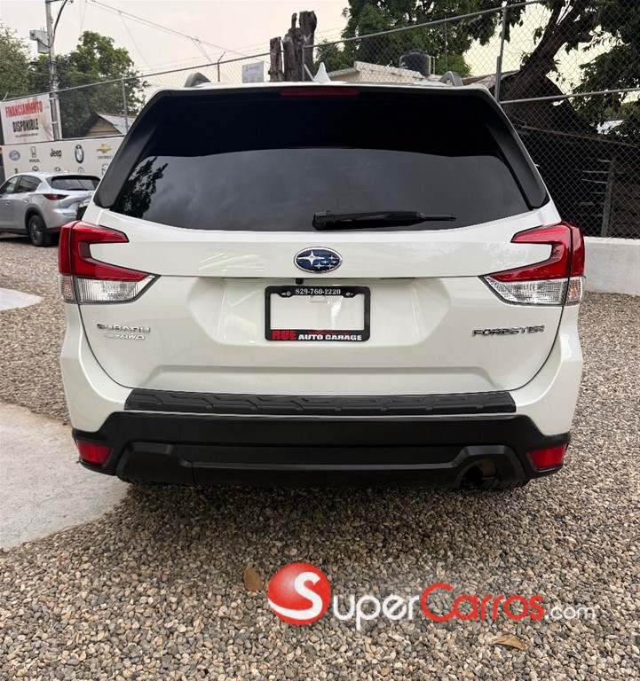 2021 Subaru Forester Premium — foto 6 / 9