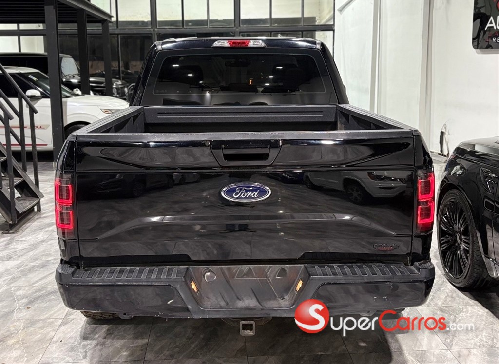2017 Ford F 150 XLT — foto 5 / 10