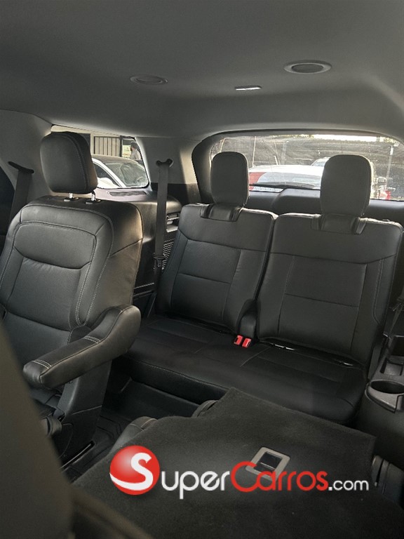 2022 Ford Explorer XLT — foto 7 / 12