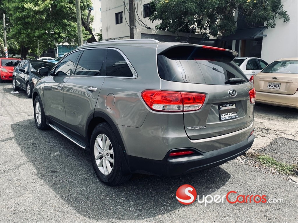 2017 Kia Sorento LX — foto 3 / 9