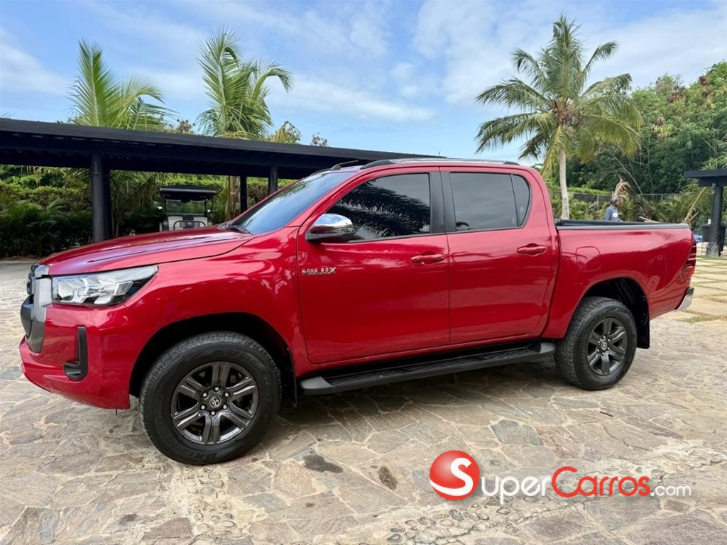 2023 Toyota Hilux 2.4 — foto 9 / 12
