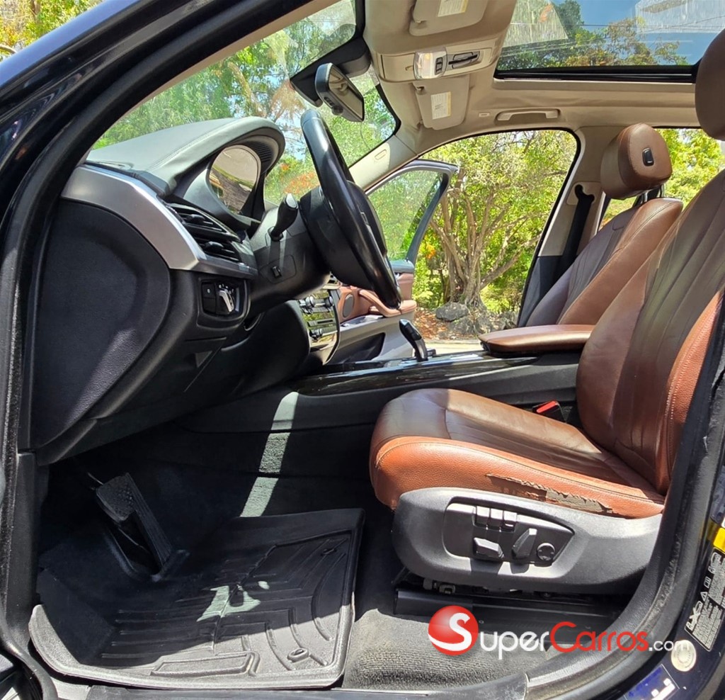 2015 BMW X 5 SDrive 35i — foto 7 / 12