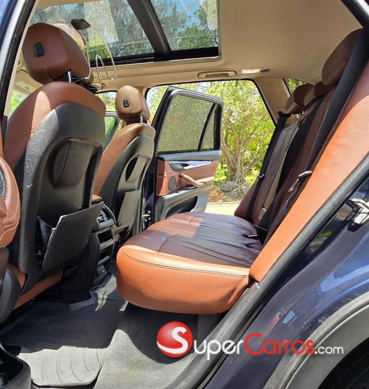 2015 BMW X 5 SDrive 35i — foto 9 / 12