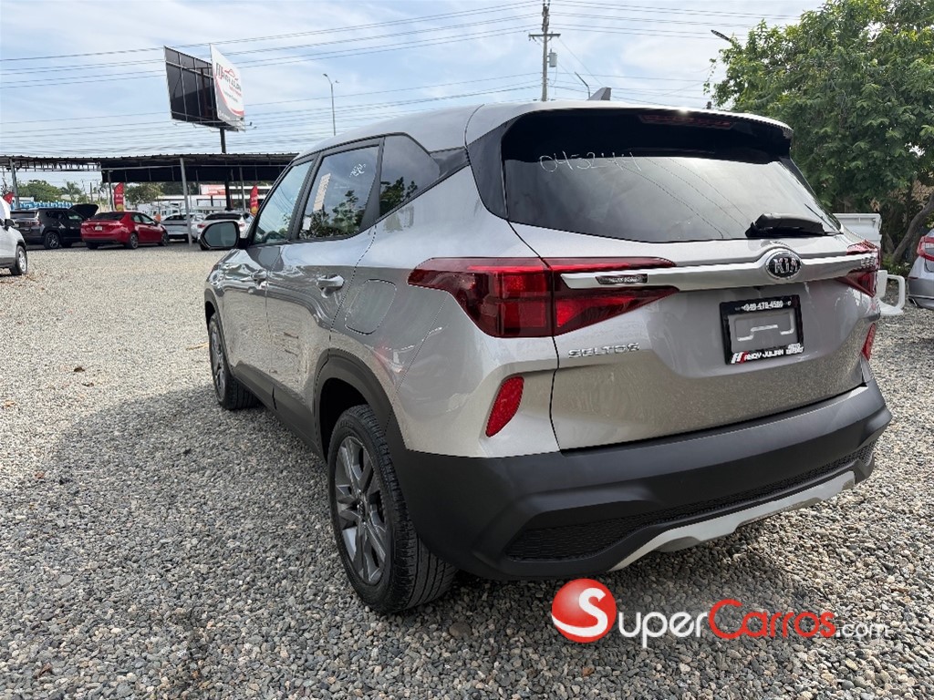 2021 Kia Seltos LX — foto 5 / 9