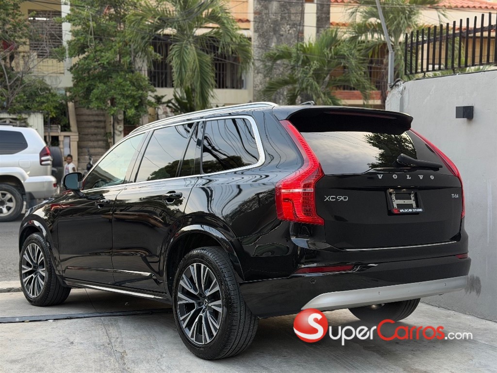 2022 Volvo XC90 Momentum T6 — foto 4 / 12