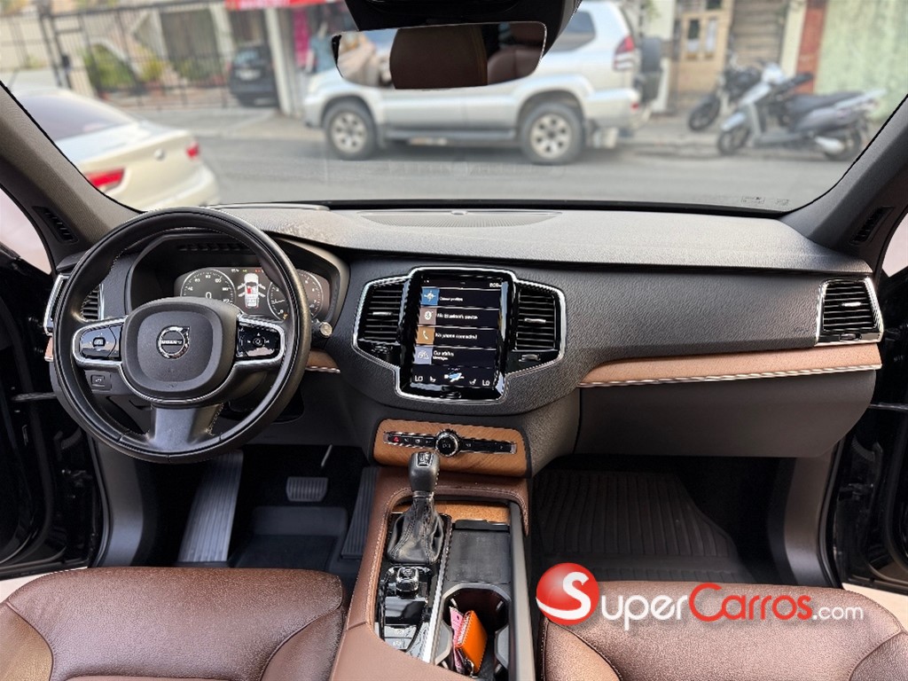 2022 Volvo XC90 Momentum T6 — foto 7 / 12