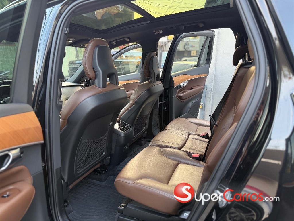 2022 Volvo XC90 Momentum T6 — foto 10 / 12