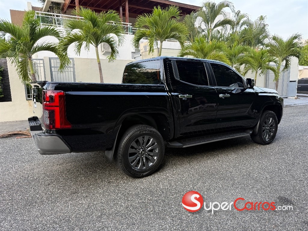 2025 Mitsubishi Motors L 200 Triton — foto 2 / 10
