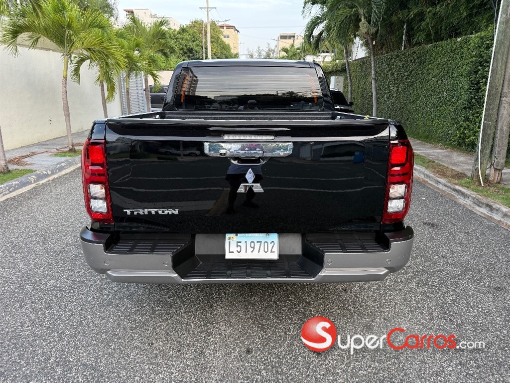 2025 Mitsubishi Motors L 200 Triton — foto 5 / 10