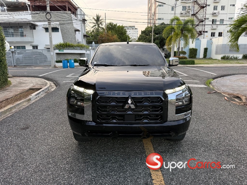 2025 Mitsubishi Motors L 200 Triton — foto 10 / 10