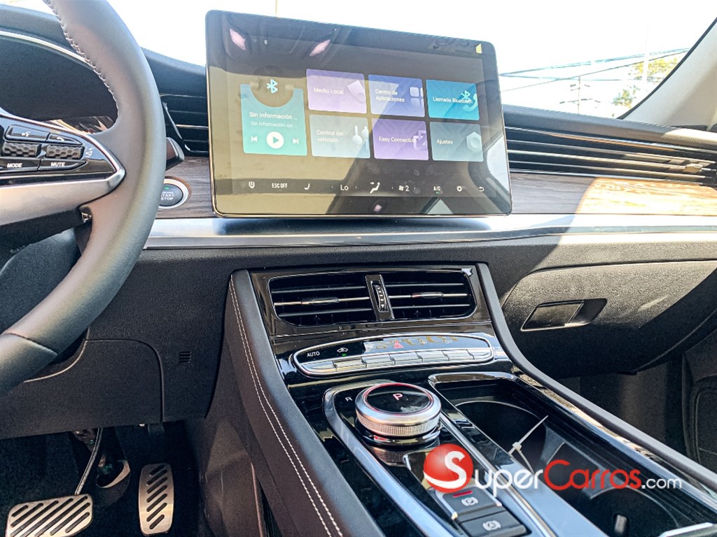2023 Skywell ET5 — foto 8 / 12