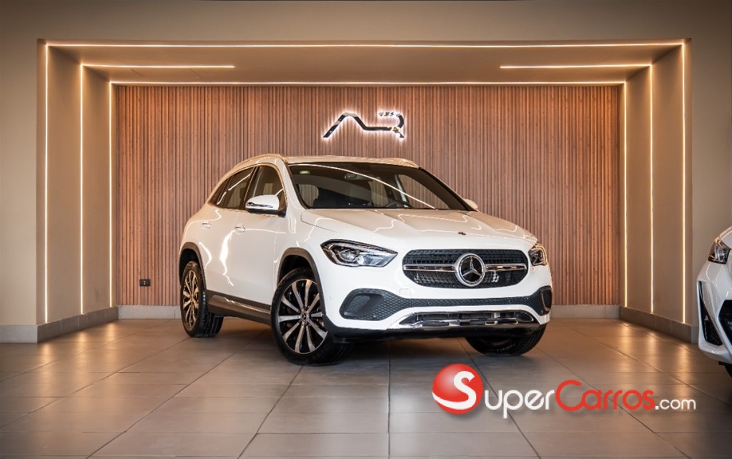 2023 Mercedes-Benz Clase GLA 200 Urban — foto 1 / 11