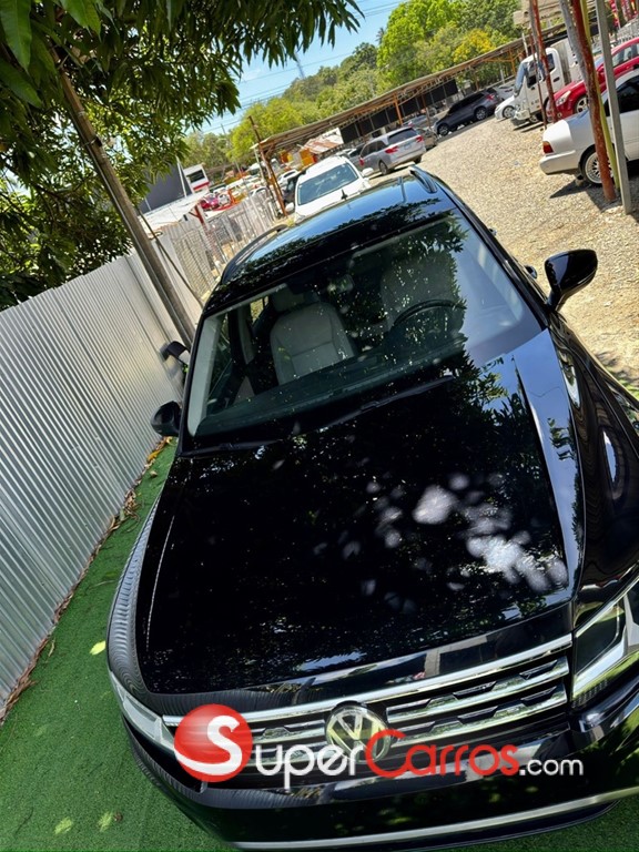 2020 Volkswagen Tiguan SEL 4Motion — foto 10 / 12