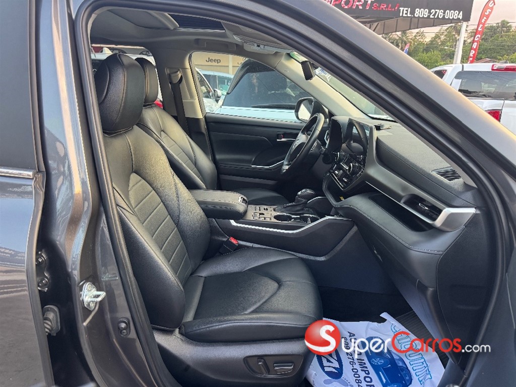 2023 Toyota Highlander XLE — foto 6 / 12
