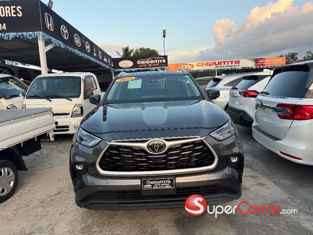 2023 Toyota Highlander XLE — foto 10 / 12