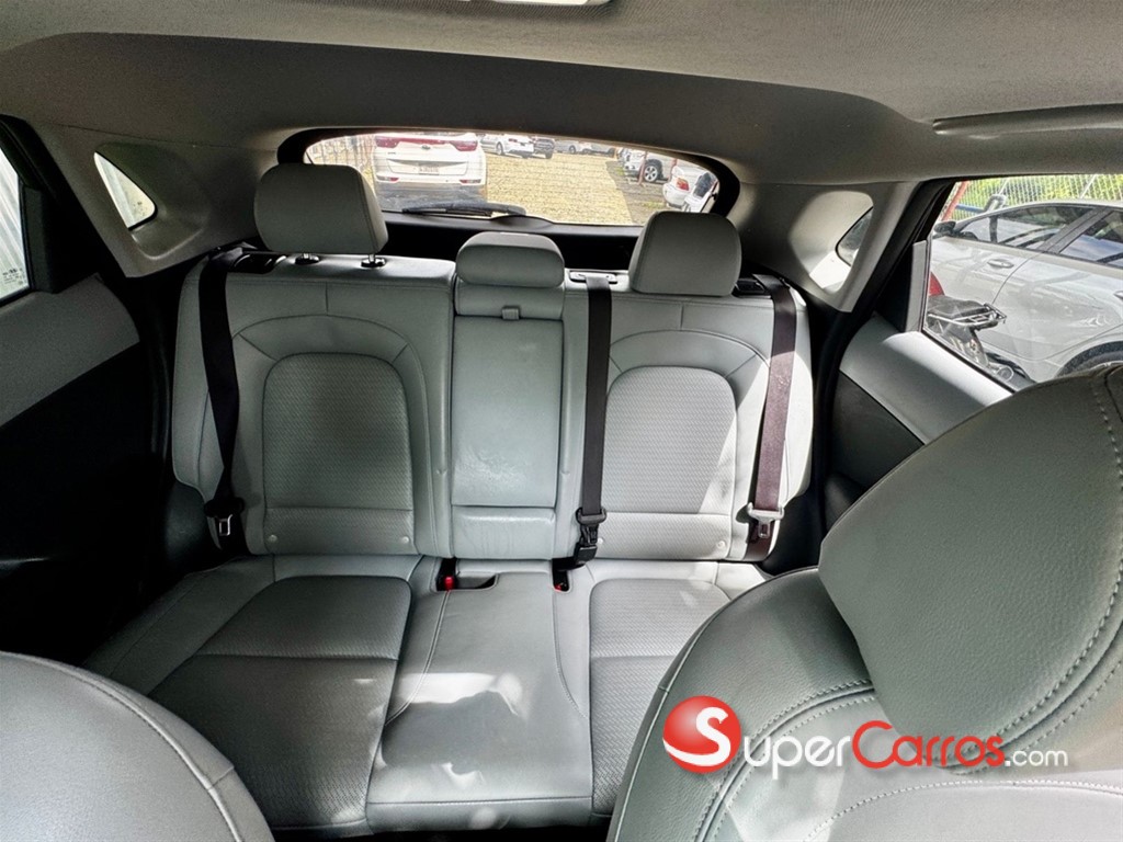 2021 Hyundai KONA Limited — foto 10 / 12