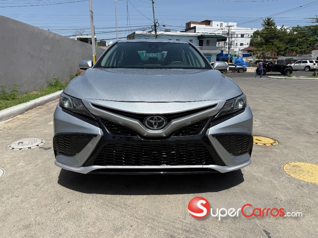 2021 Toyota Camry SE — foto 2 / 12