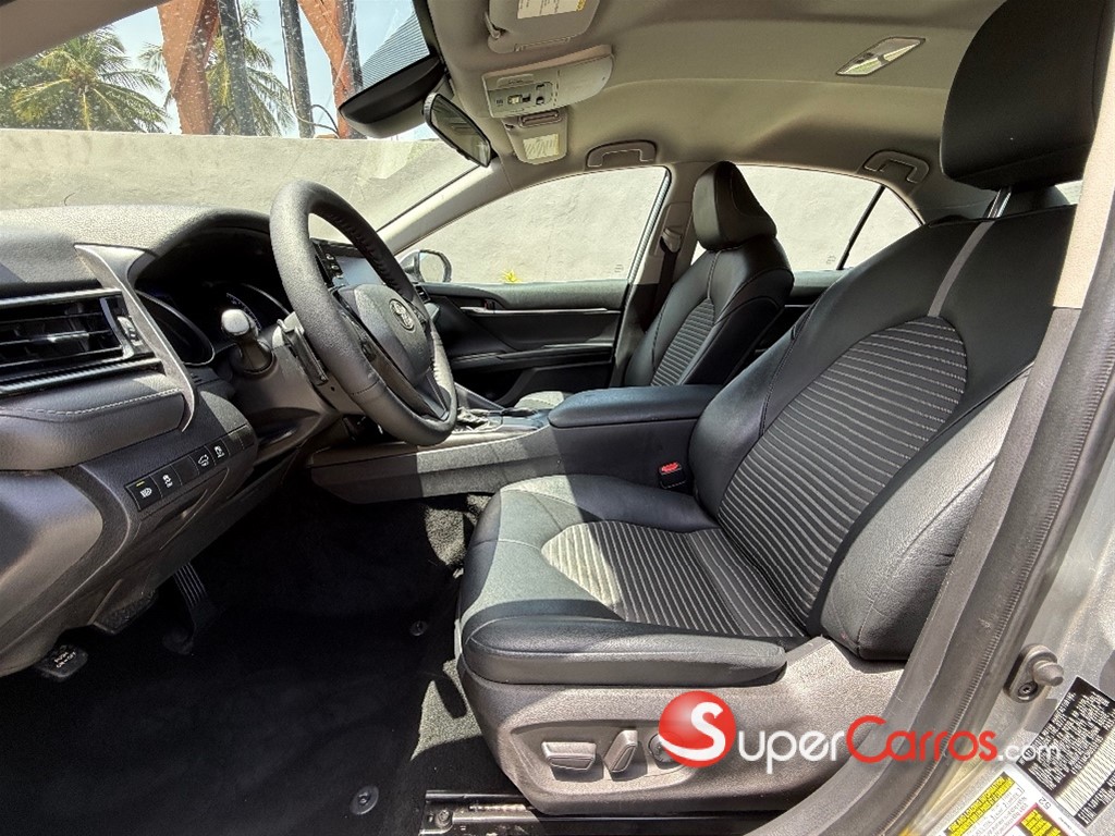 2021 Toyota Camry SE — foto 5 / 12
