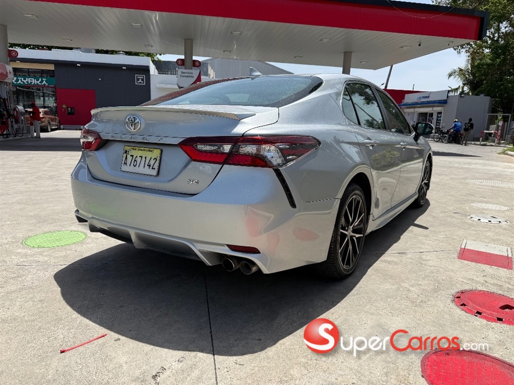 2021 Toyota Camry SE — foto 9 / 12