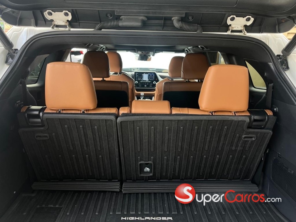 2020 Toyota Highlander Platinum — foto 5 / 7