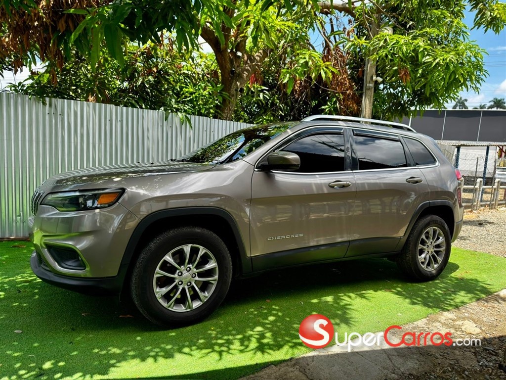 2020 Jeep Cherokee Latitude Plus — foto 10 / 11
