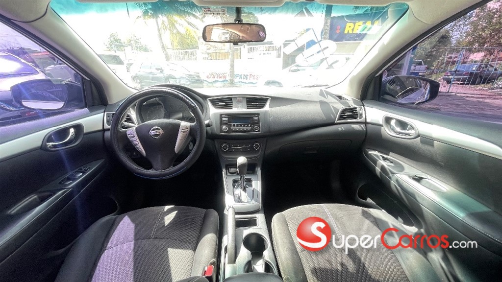 2017 Nissan Sentra — foto 8 / 12