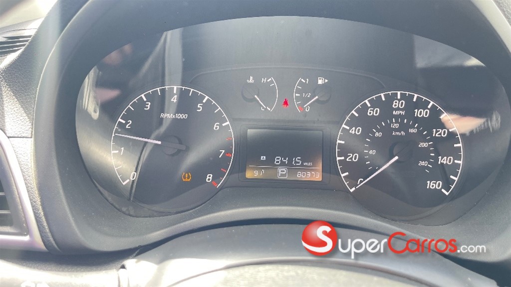 2017 Nissan Sentra — foto 10 / 12
