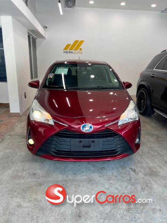 2019 Toyota VITZ Hybrid — foto 3 / 12