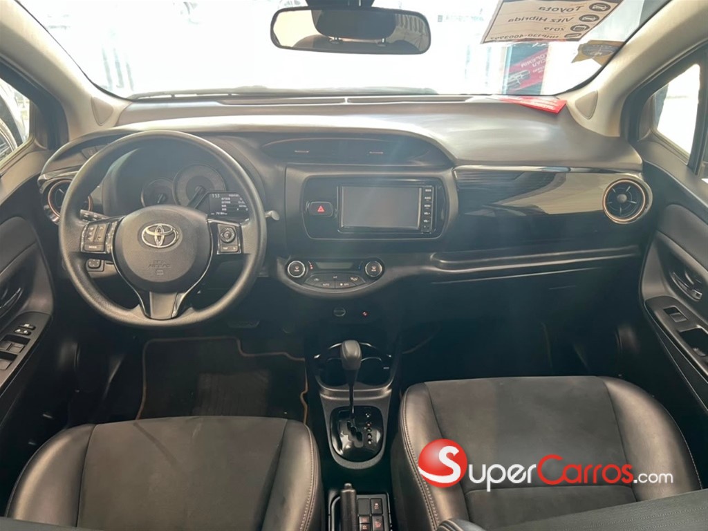 2019 Toyota VITZ Hybrid — foto 7 / 12