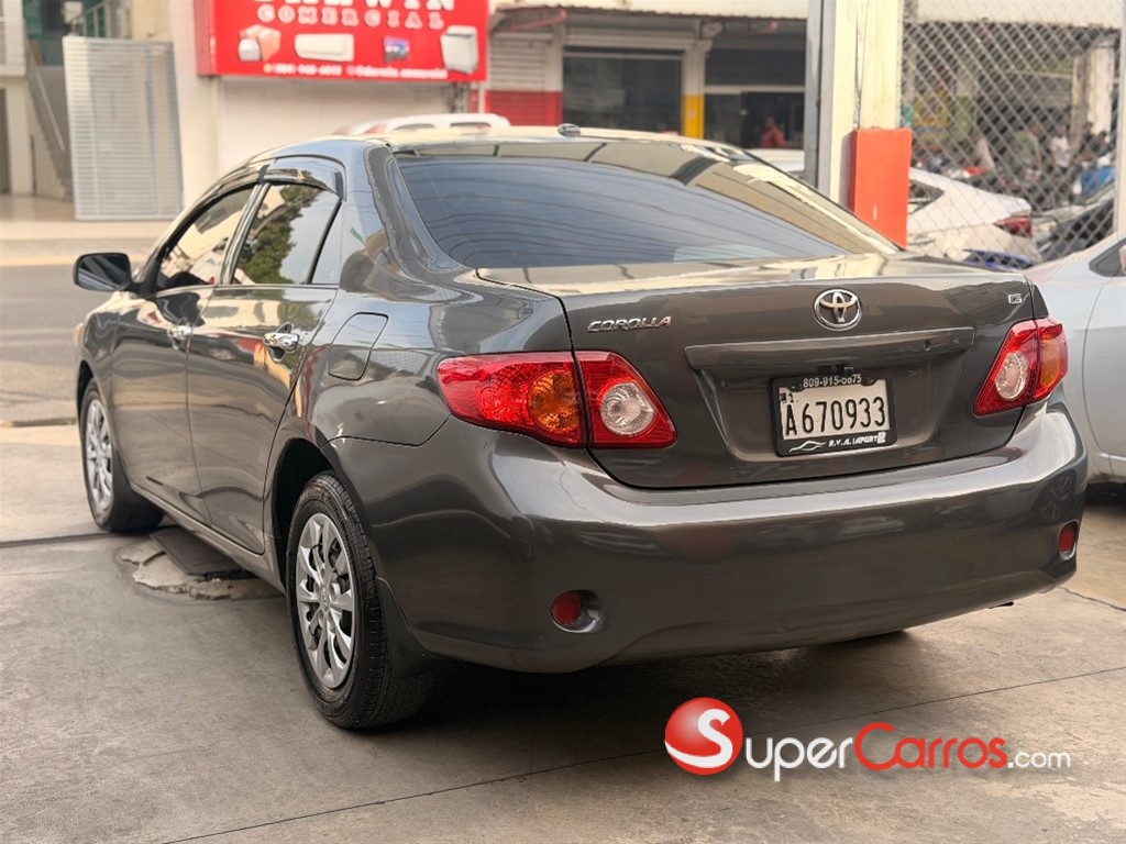 2010 Toyota Corolla LE — foto 7 / 8