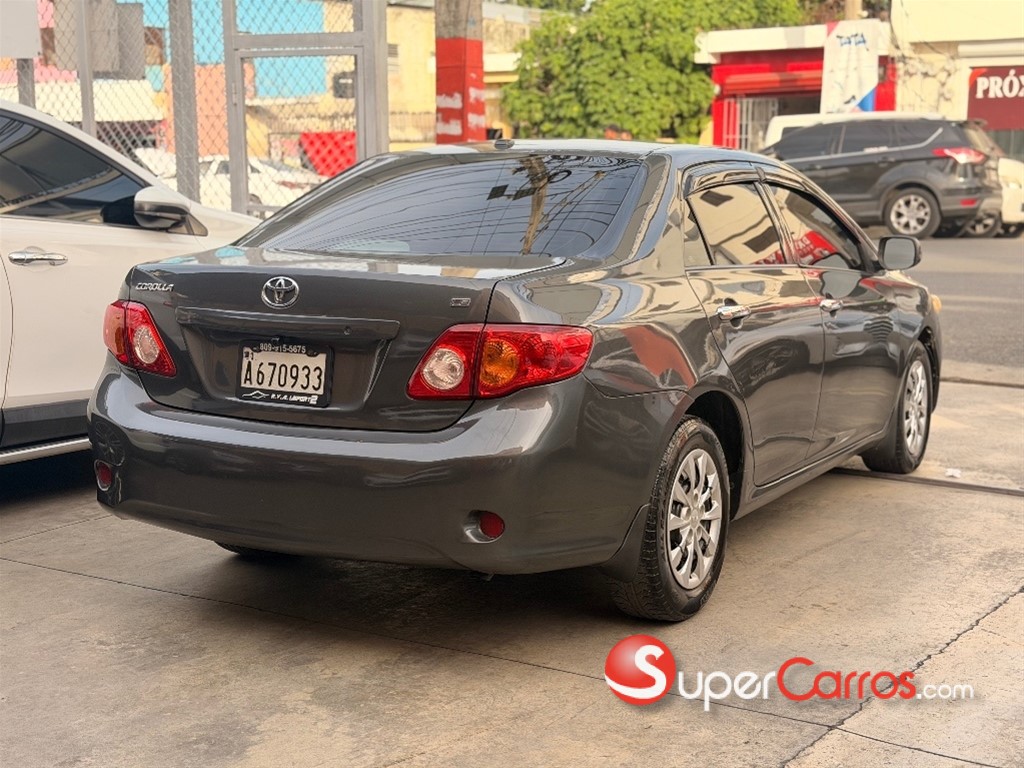 2010 Toyota Corolla LE — foto 8 / 8