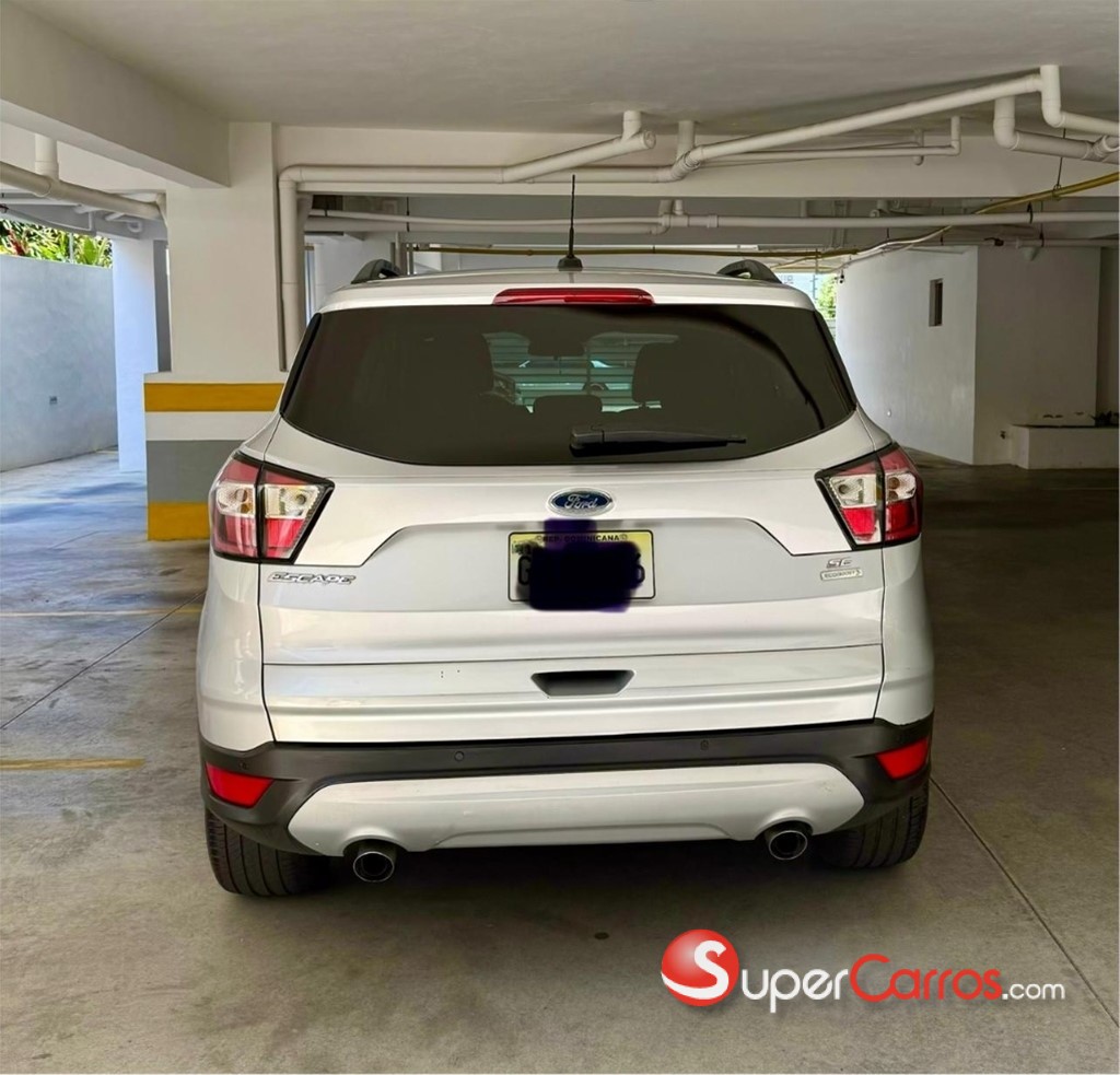 2017 Ford Escape — foto 3 / 10