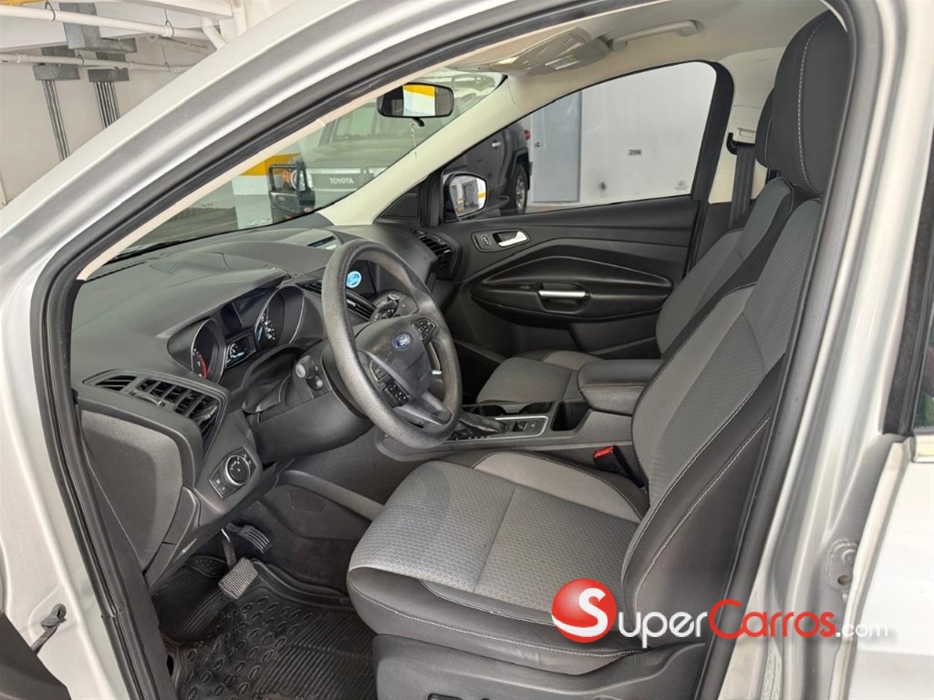 2017 Ford Escape — foto 7 / 10
