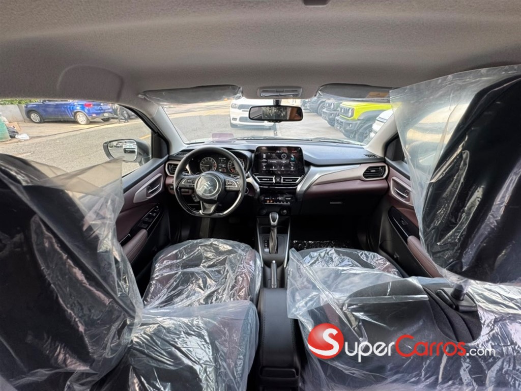 2027 Suzuki Fronx GLX — foto 8 / 12