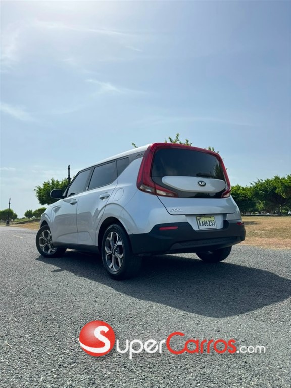 2020 Kia Soul LX — foto 8 / 9
