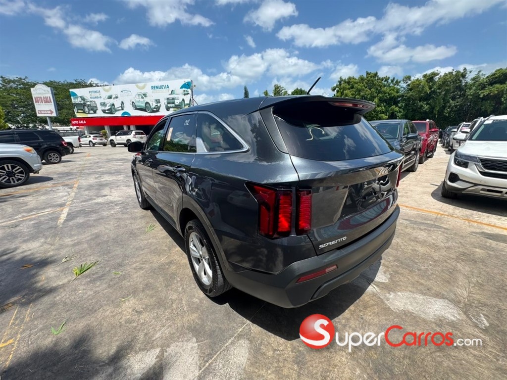 2023 Kia Sorento LX — foto 6 / 10