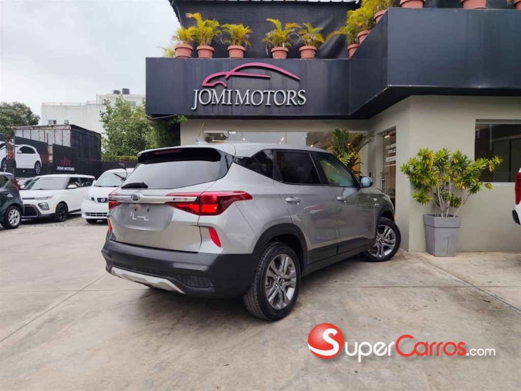 2021 Kia Seltos LX — foto 6 / 9