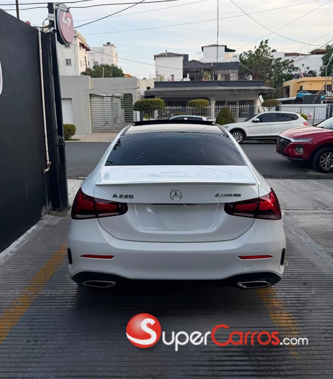 2020 Mercedes-Benz Clase A 220 AMG — foto 3 / 9