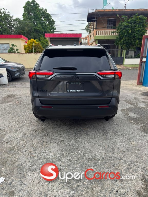 2021 Toyota RAV4 LE PLUS — foto 5 / 12